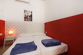 Feel Hostels City Center