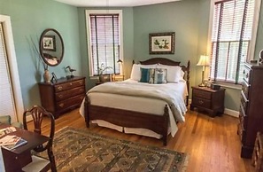 Charles Bass House Bed & Breakfast