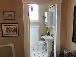 Charles Bass House Bed & Breakfast