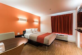 Motel 6 Moosomin, SK