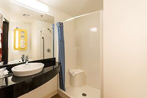 Motel 6 Moosomin, SK
