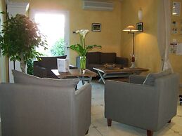 Brit Hotel Du Perche