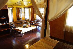 Areeya Phuree Resort