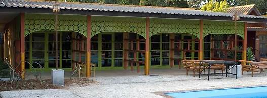 Areeya Phuree Resort