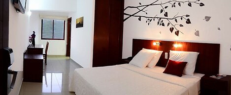 Hotel LIVVO Don Paco