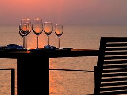 Pullman Phuket Arcadia Naithon Beach