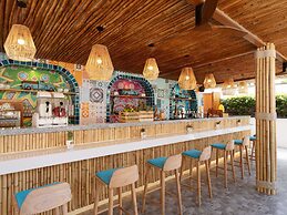 Pullman Phuket Arcadia Naithon Beach