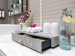 Pullman Phuket Arcadia Naithon Beach