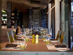 Pullman Phuket Arcadia Naithon Beach