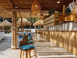 Pullman Phuket Arcadia Naithon Beach