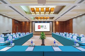 Holiday Inn Resort Chaohu Hot Spring by IHG