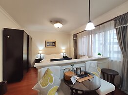 Ladoll Service Apartment