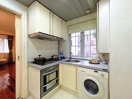 Ladoll Service Apartment