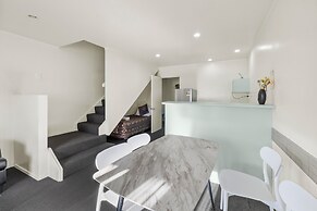 Birchwood Spa Motel