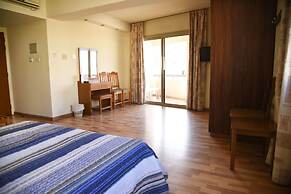 Elysso Hotel