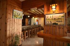 Elysso Hotel