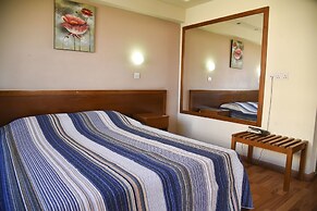 Elysso Hotel