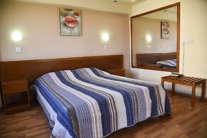 Elysso Hotel