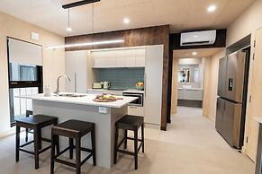 Ashmore Palms Holiday Village