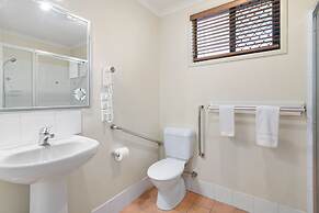 Ashmore Palms Holiday Village