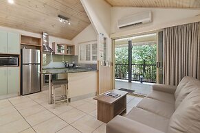 Ashmore Palms Holiday Village