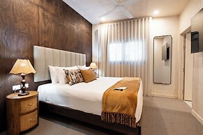 Ashmore Palms Holiday Village