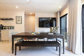Ashmore Palms Holiday Village