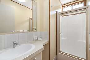 Ashmore Palms Holiday Village