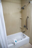 Holiday Inn Express Hotel & Suites Albert Lea - I-35 by IHG