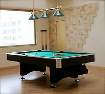 Savoy Suites Manesar