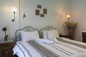 Hotel Papanikola