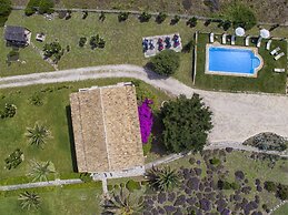 Elli Beach Apartments and Studios