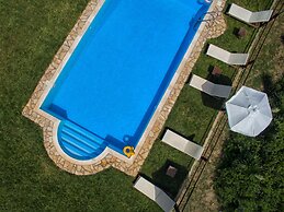 Elli Beach Apartments and Studios