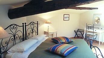 Casale di Tormaggiore Villa and Country Suites