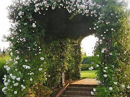 Casale di Tormaggiore Villa and Country Suites