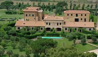 Casale di Tormaggiore Villa and Country Suites