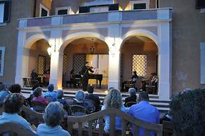 Casale di Tormaggiore Villa and Country Suites