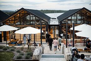 Huskisson Hotel