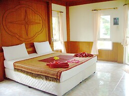 Lanta Palm Beach Resort