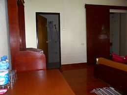 Lanta Palm Beach Resort