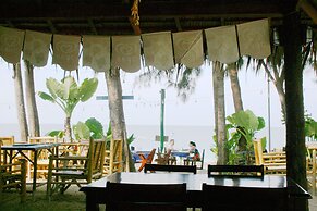 Lanta Palm Beach Resort