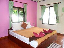 Lanta Palm Beach Resort