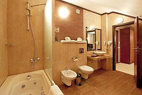 Best Western Plus Bristol Hotel