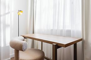 FortyPlusOne Hotel