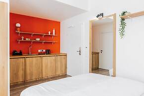 FortyPlusOne Hotel