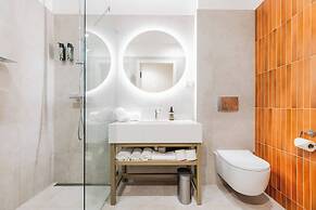 FortyPlusOne Hotel