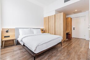 FortyPlusOne Hotel