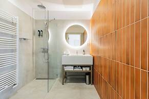 FortyPlusOne Hotel