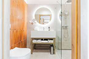 FortyPlusOne Hotel