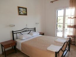 River Studios & Apartments